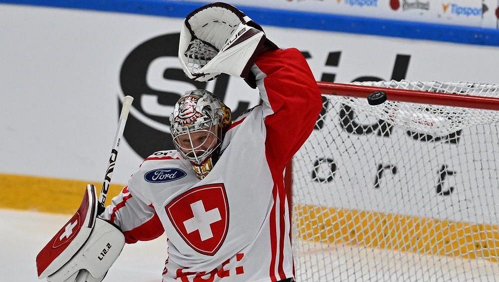 Švýcaři mají v kádru pro MS čtyři posily z NHL i rekordmana Ambühla