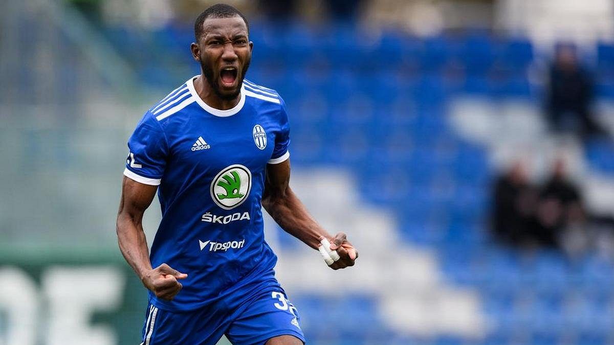 Kvapík mistrům nevoněl, Boleslav slyší chválu. Rychlá hra zdobí Slavii, Spartu i poslední Pardubice