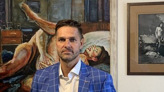 Lidi se divili, že psychopat Skácel má galerii! Brankář Sigmy o životě po kariéře a kamarádu Saudkovi