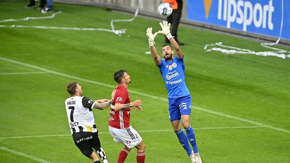 Průšvih jménem obrana Budějovic. Nejhorší za více než 75 let, kouč nevylučuje naivitu