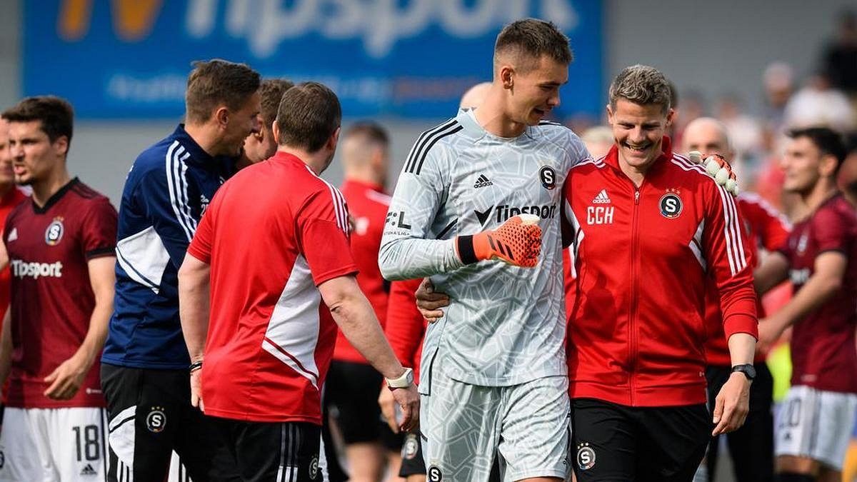 Největším favoritem na titul je hladová Slavia, Sparta řeší choulostivé téma