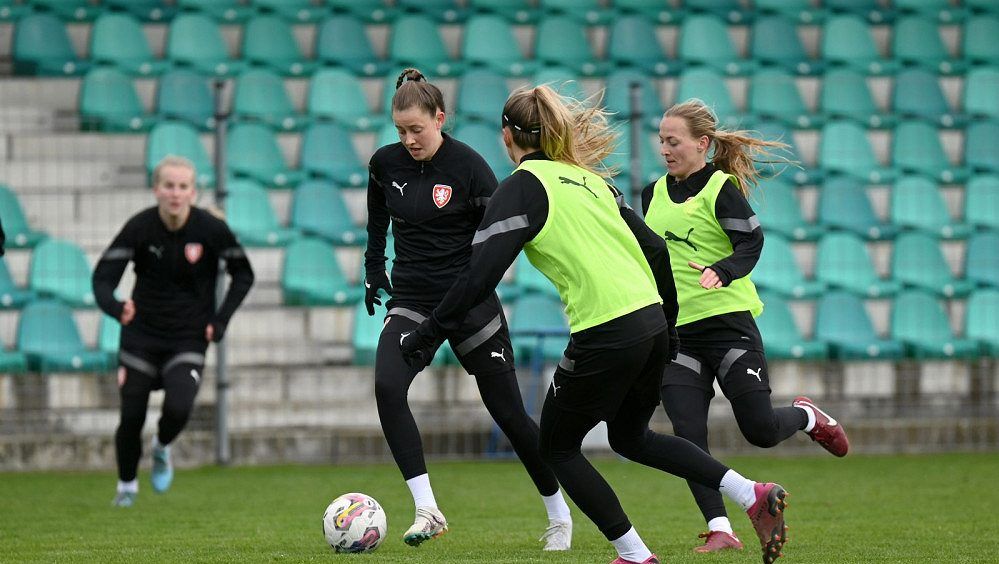 Fotbalistky začínají sezonu zápasy se Slovenskem a Severním Irskem