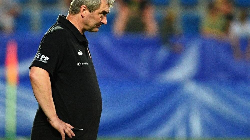 Vyloučení změnilo zápas, řekl Suchopárek po další ztrátě Lvíčat. S Juráskem pracujeme, ale…