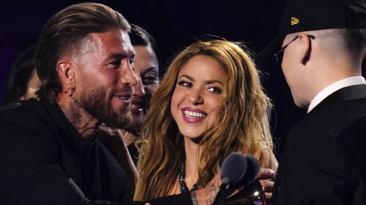 Shakira obdržela cenu za hit proti Piquému, předával ji odvěký rival