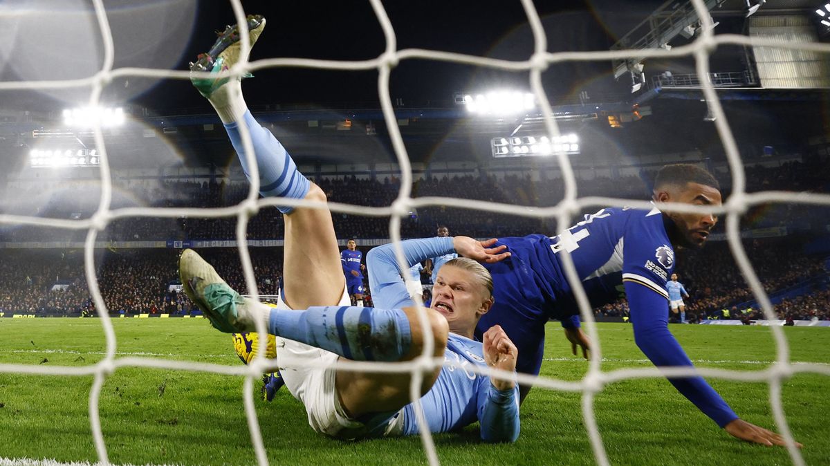 Útočník Manchesteru City Haaland si v reprezentaci opět poranil kotník