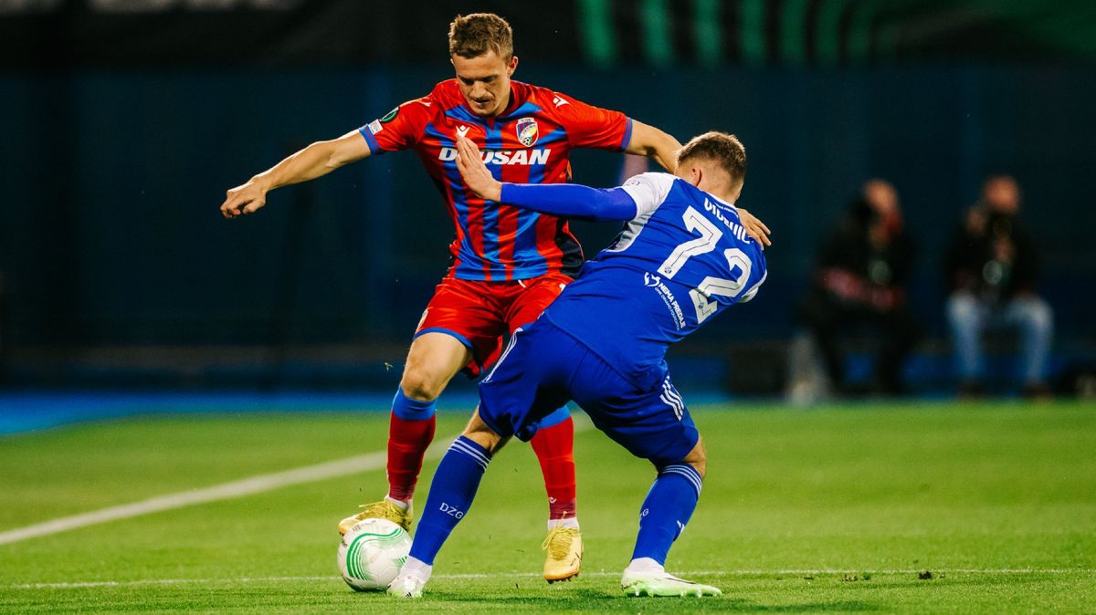 Slavia a Plzeň blízko postupu do pohárového jara, Sparta hraje o naději