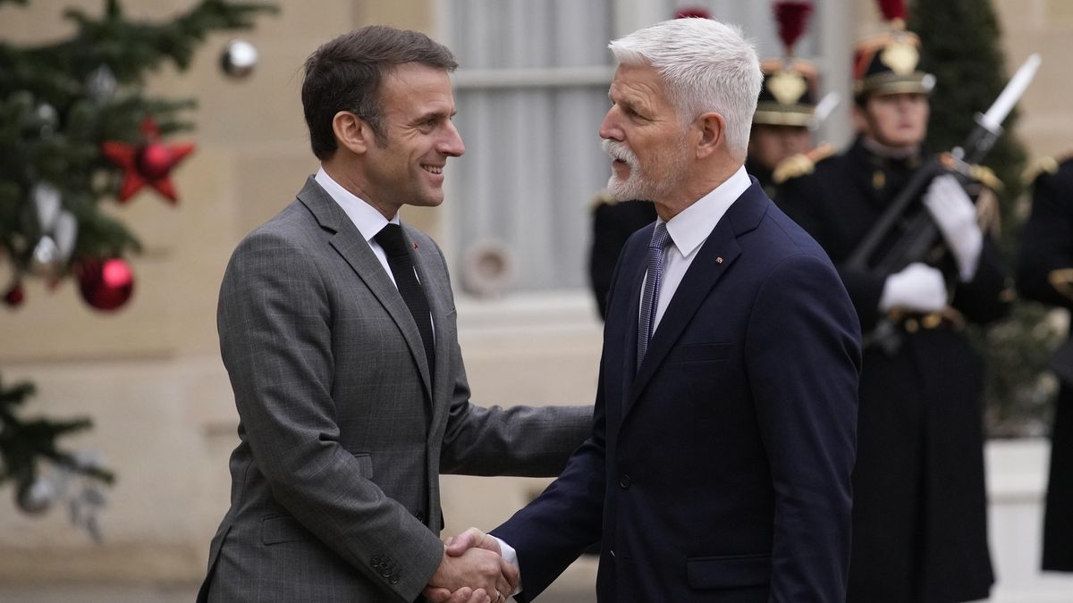 Strach z terorismu? Macron připustil náhradní plán na slavnostní zahájení OH v Paříži