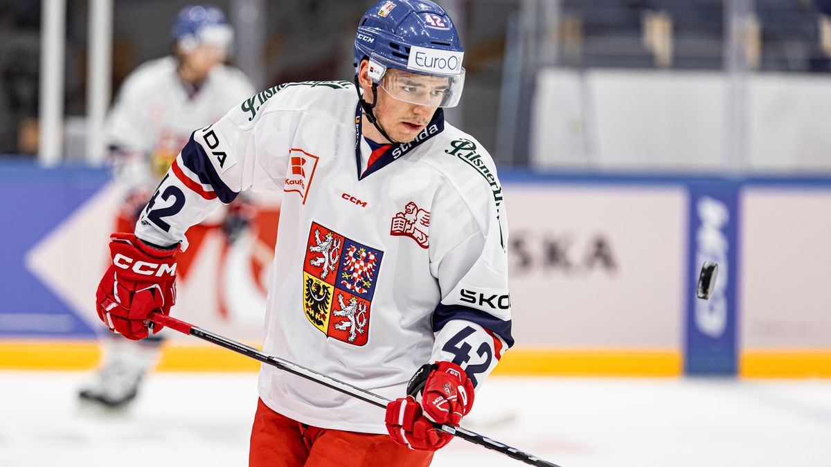 Hájkova dělovka rozhodla o výhře. Jenom jsem zavřel oči a vystřelil, usmívá se bek