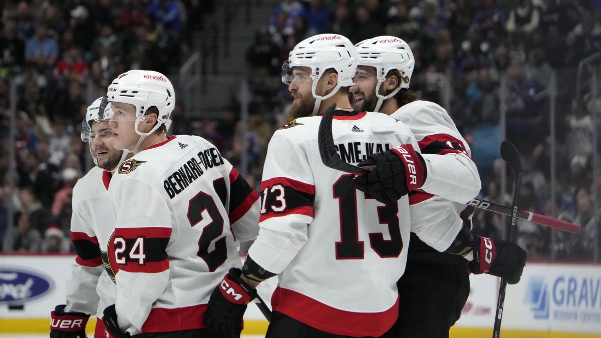 Ani premiérový bod Smejkala v NHL Ottawě na body nestačil, při divoké přestřelce asistoval i Kubalík