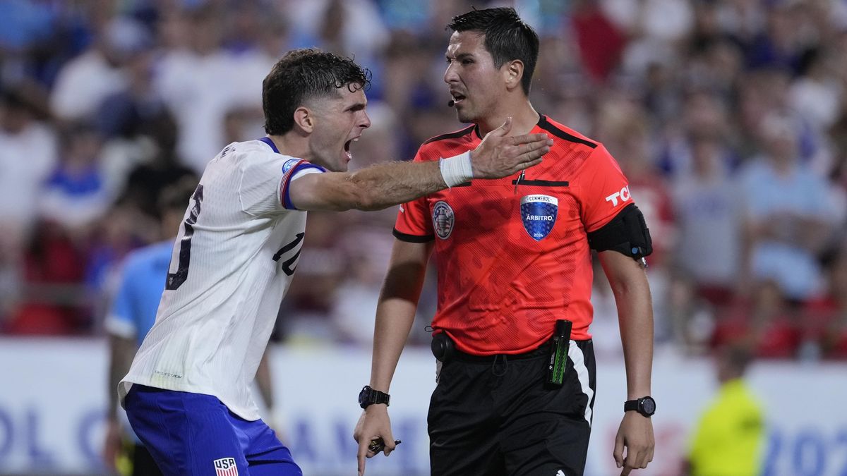 Skandál na Copa América. Rozhodčí odmítl podat ruku kapitánovi USA
