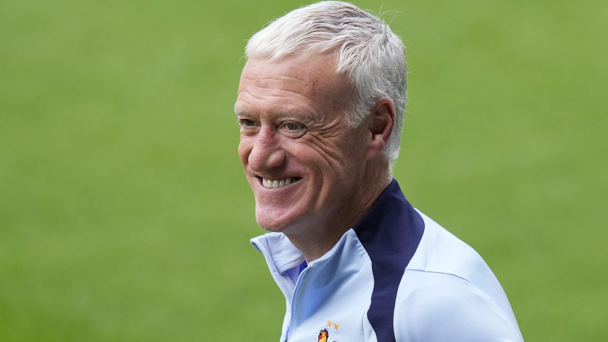 Trenér fotbalistů Francie Deschamps se zapojí do štafety s olympijským ohněm