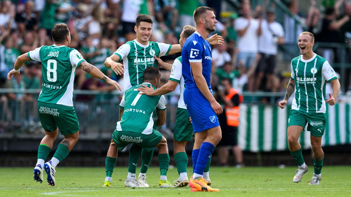 VAR zlobil, dvě situace v Ďolíčku ale vyřešil. Ofsajd Hrubého? Trenéři se neshodli