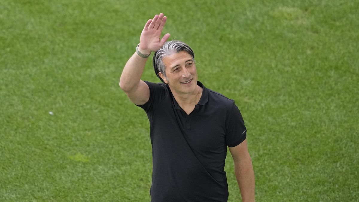Yakin po čtvrtfinále Eura prodloužil u švýcarských fotbalistů smlouvu