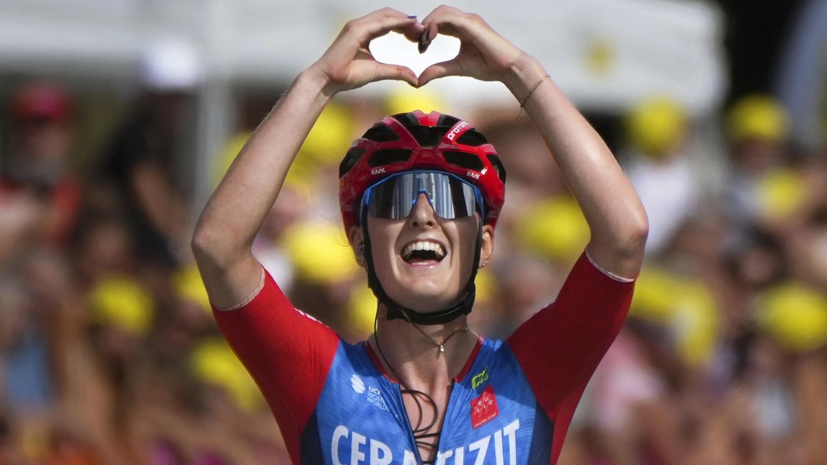 Kerbaolová jako první Francouzka vyhrála etapu na Tour de France cyklistek
