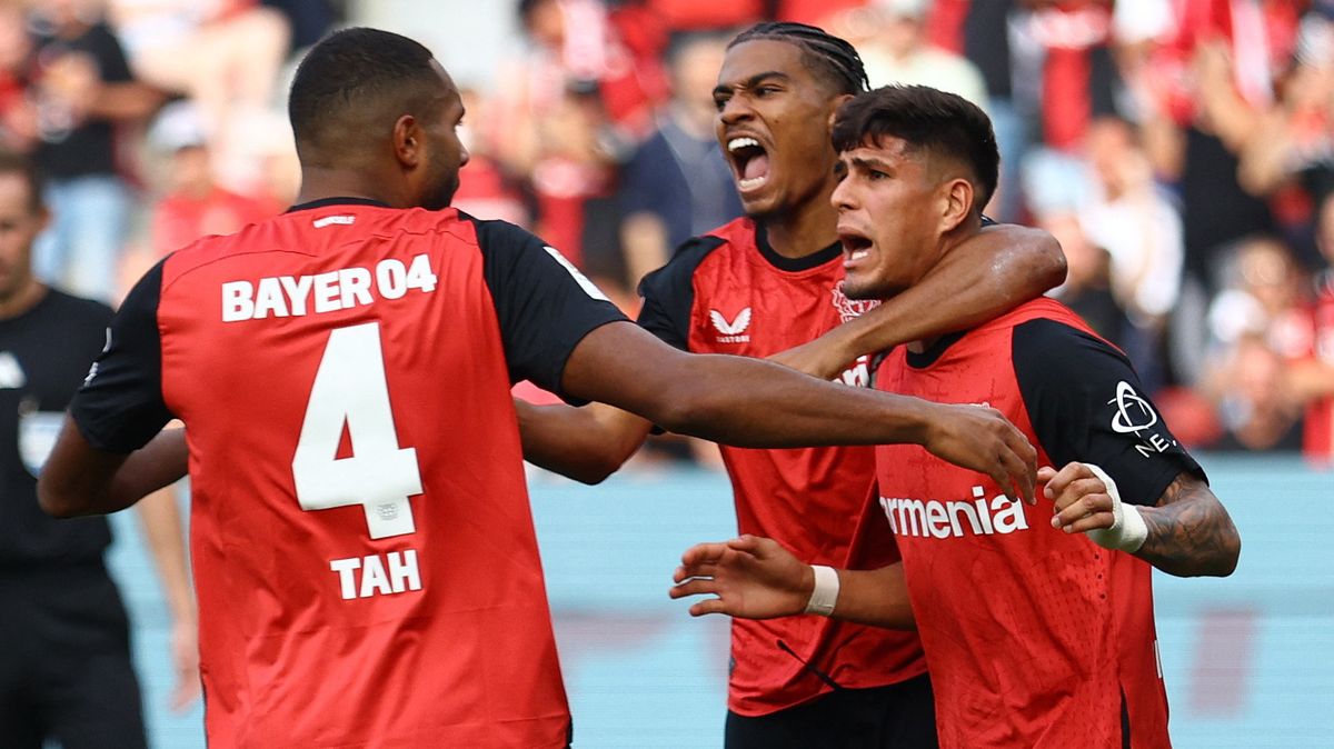 Leverkusen přestřílel Wolfsburg, úřadující mistr opět rozhodl v nastavení