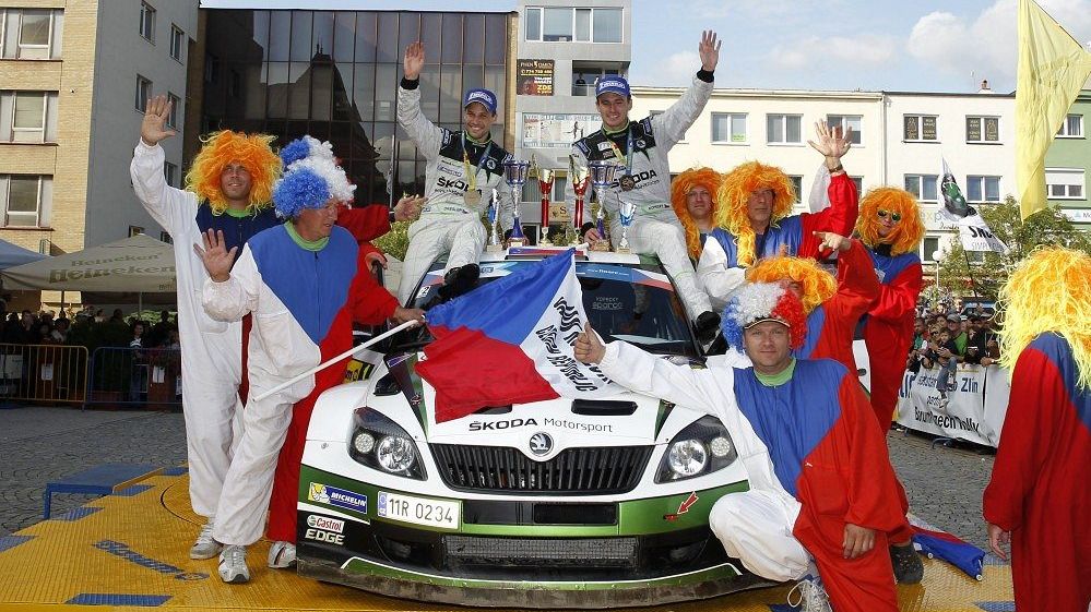 Kopecký startuje svůj vůz ke dvanáctému triumfu