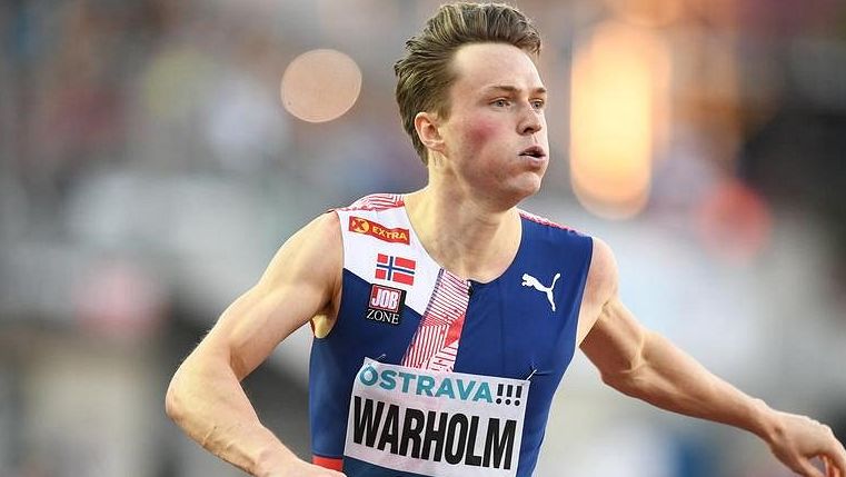 Do půl těla v minus dvaceti? Extrémní trénink světového rekordmana vzbudil poprask