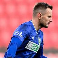 Brankář Karviné Pavol Bajza během utkání na Slavii.