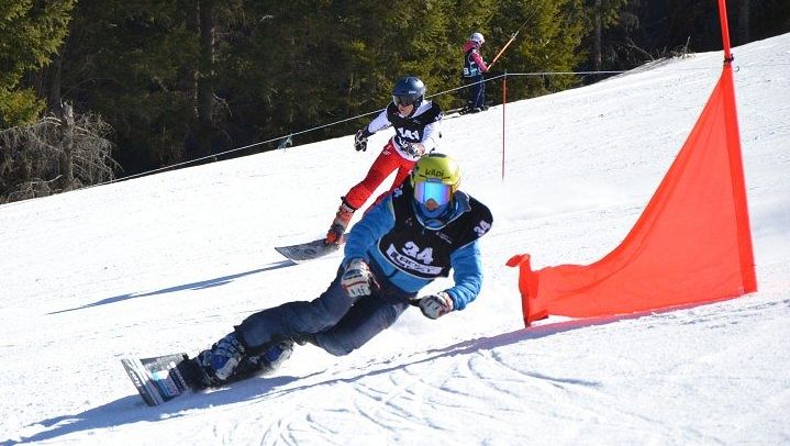 Snowboardisté Minárik a Keclíková získali na MS juniorů stříbro v paralelním slalomu