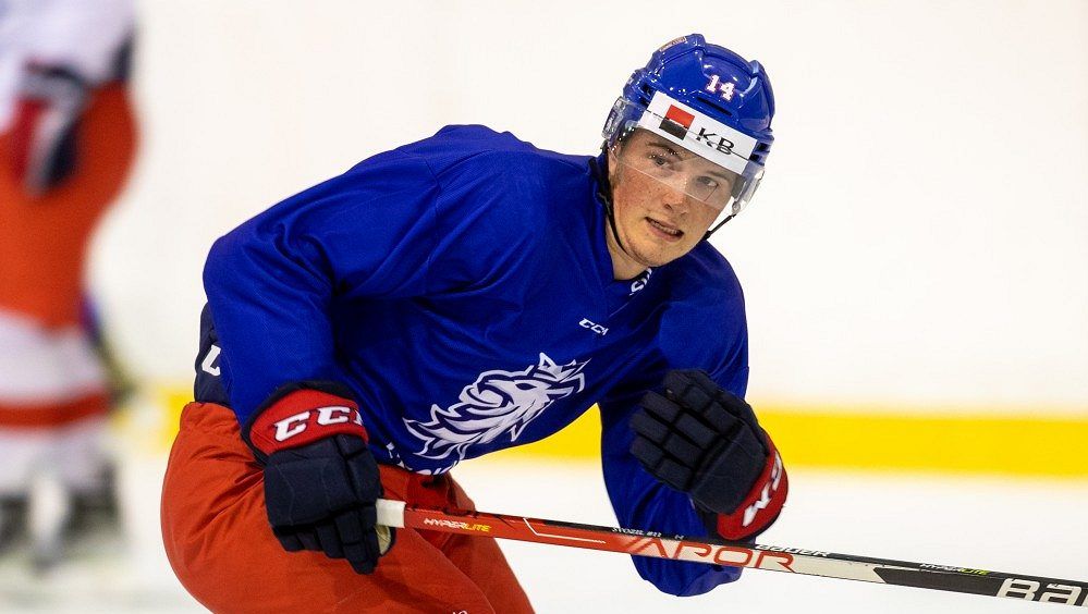 Obránce Svozil z Columbusu bude po příchodu z Reginy z WHL debutovat v NHL
