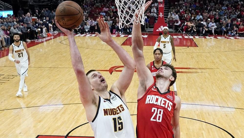 Denver v NBA porazil Houston, Jokič zaznamenal 100. triple double