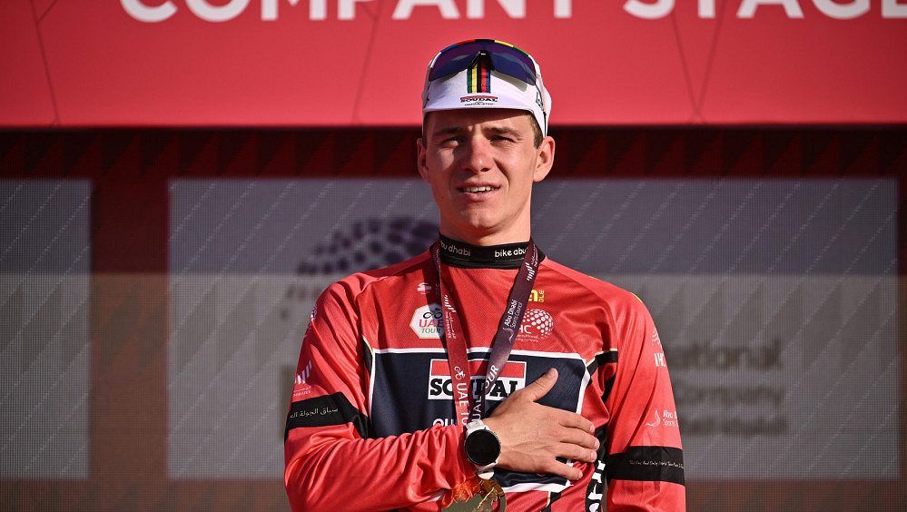Mistr světa Evenepoel ovládl závod Kolem SAE