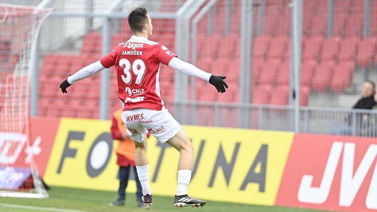 FOTBAL ONLINE: Frťala má premiéru, Liberec potřebuje zabrat. Pardubice se vrátí do Ďolíčku