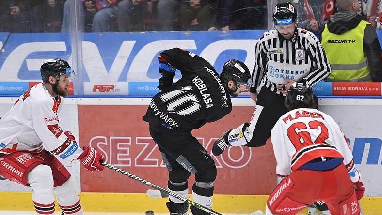 V Karlových Varech pokračují Mikyska a Kružík, končí Lukeš, Koblasa a Kohout
