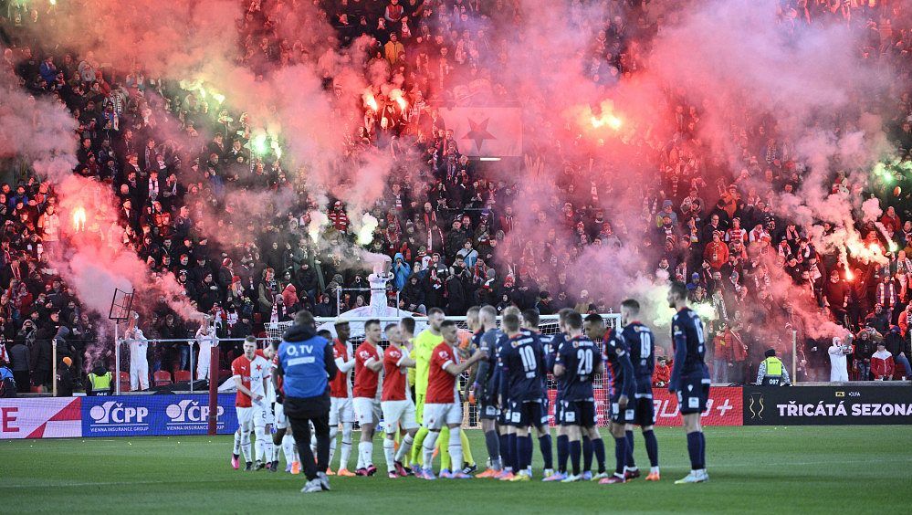 Na vzájmené urážky přeci jen došlo. Atmosféra se ale zlepšila, zní z Plzně i Slavie