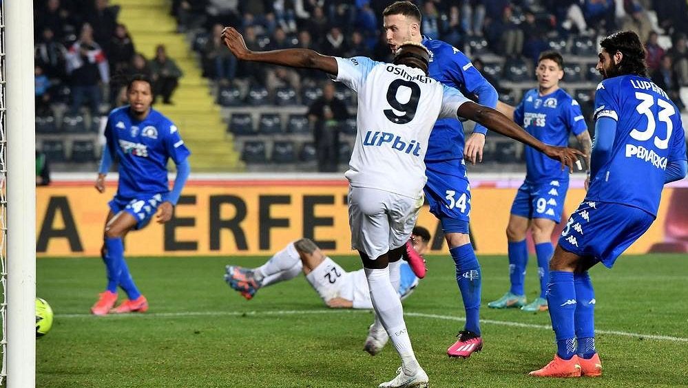 Neapol v italské lize dál vítězí, Osimhen dal gól v osmém zápase za sebou