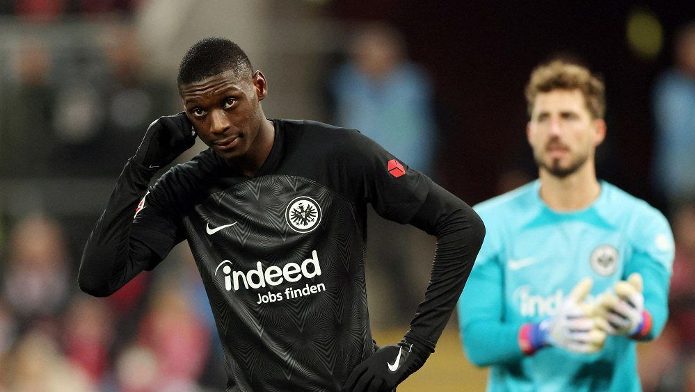 Z Bundesligy do PSG. Kolo Muani se dočkal, francouzský klub ho koupil za 2,3 miliardy korun