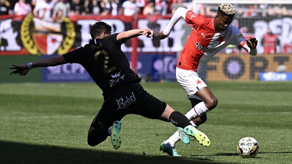 Slavia doma ztratila s Hradcem a přišla o první příčku