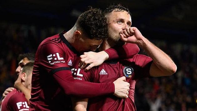 Krejčího přemohly po derby emoce. Co jsme dokázali, dvakrát dorovnat skóre, už jsem tady dlouho necítil!