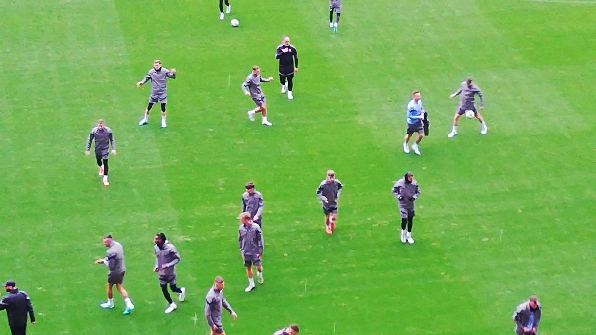 Alespoň někteří marodi se Slavii vracejí, kdo jí před derby chybí? Trpišovský prodlouží smlouvu