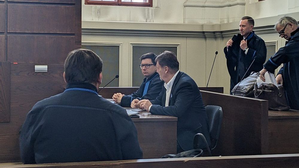Berbr a spol. devátý den u soudu: Přiznání sudího k přijetí úplatků a padesát tisíc v kapse