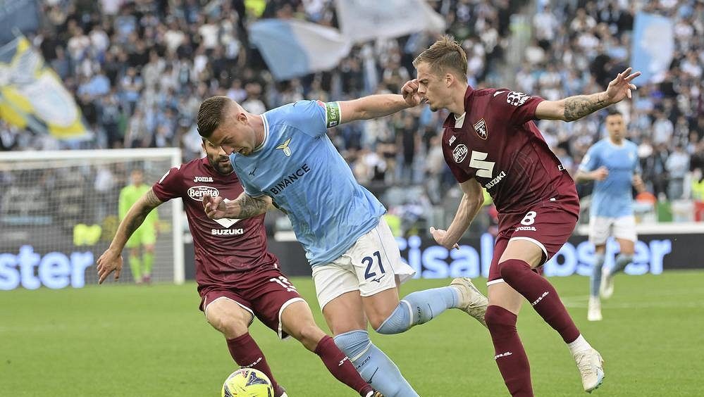 Inter Milán si poradil s Laziem, Neapol může dnes získat titul