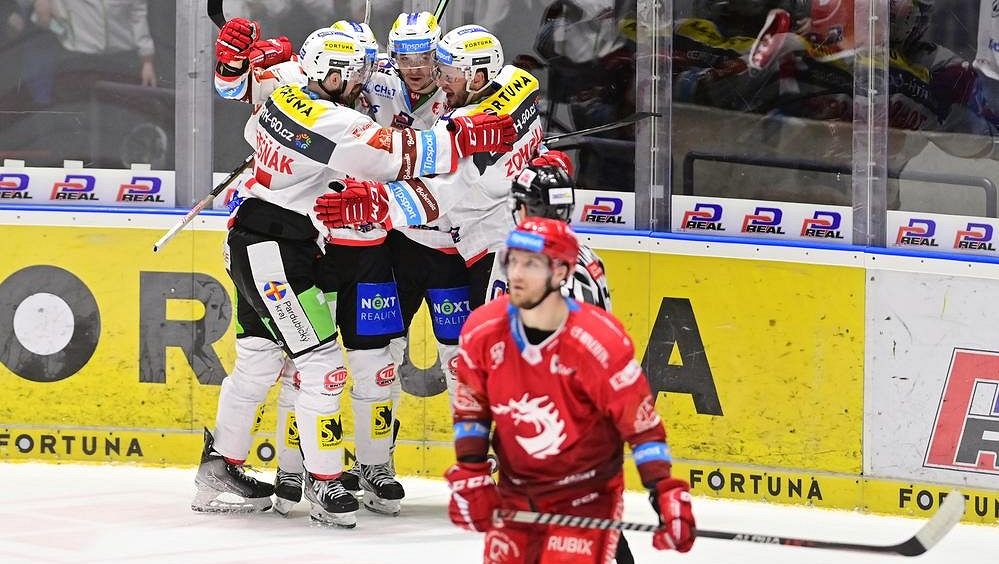 HOKEJ ONLINE: Pardubice budou usilovat o druhou výhru na Třincem