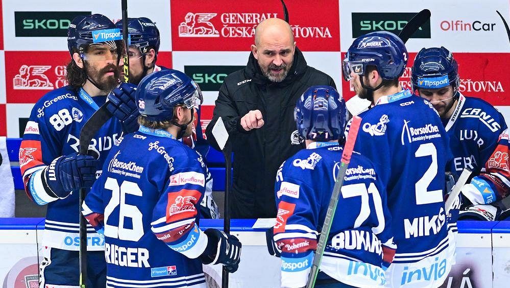 Kdo s koho, Vítkovice věří v účinek legálního léku. Historická otočka už není tak nereálná