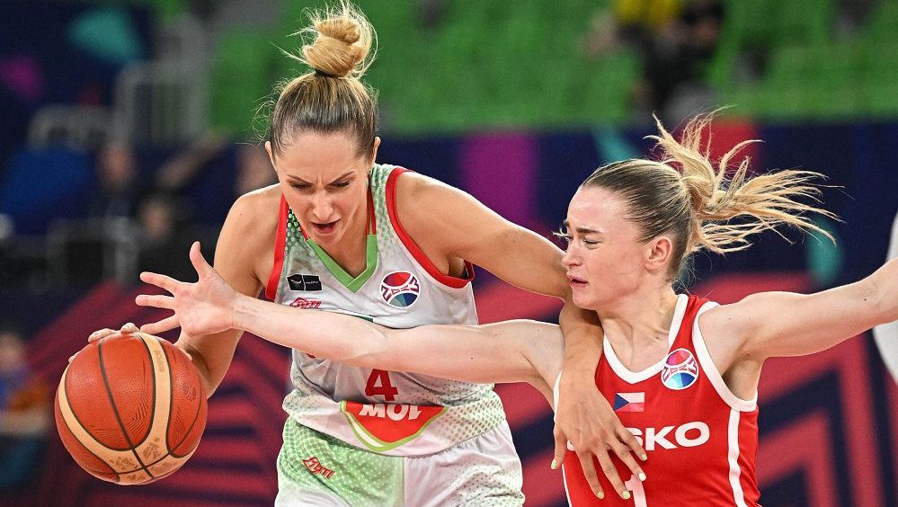 Nespravedlnost basketbalistky hází za hlavu. Láká je původně nedosažitelná olympijská naděje
