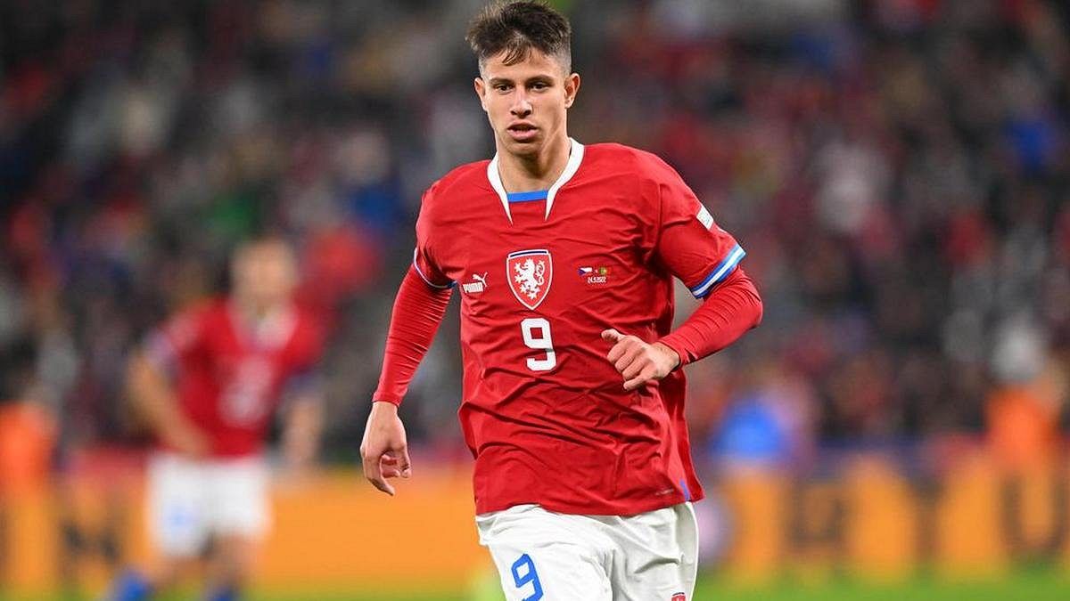 Tým pro EURO 21 má být co nejsilnější, zlobí se český kouč. Sám absenci Hložka a Zimy nerozdýchal