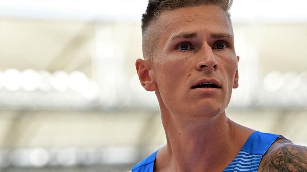Nešla kamera, skáčeš znova. Juška nasadil naštvaný výraz a je ve finále
