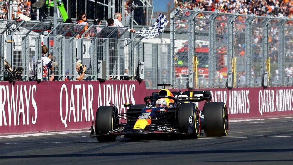 Dutch Grand Prix F1 World Car Championship Practice Results: Verstappen Dominates, Ricciardo Suffers Injury