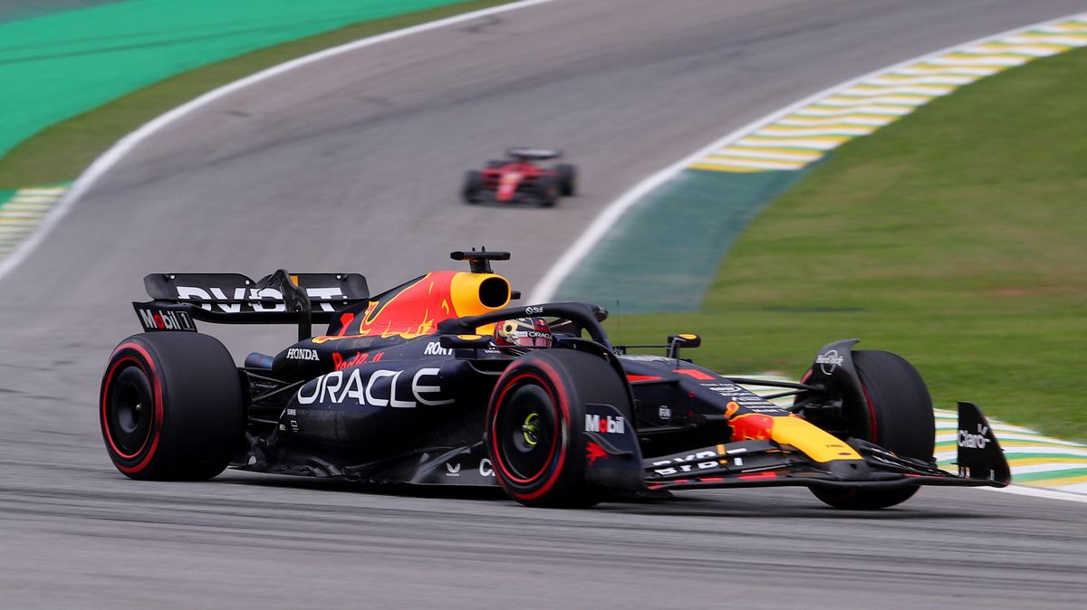 Šílená kvalifikace F1, silná bouře odvála střechu. Málem mi to uřízlo hlavu, mínil fotograf