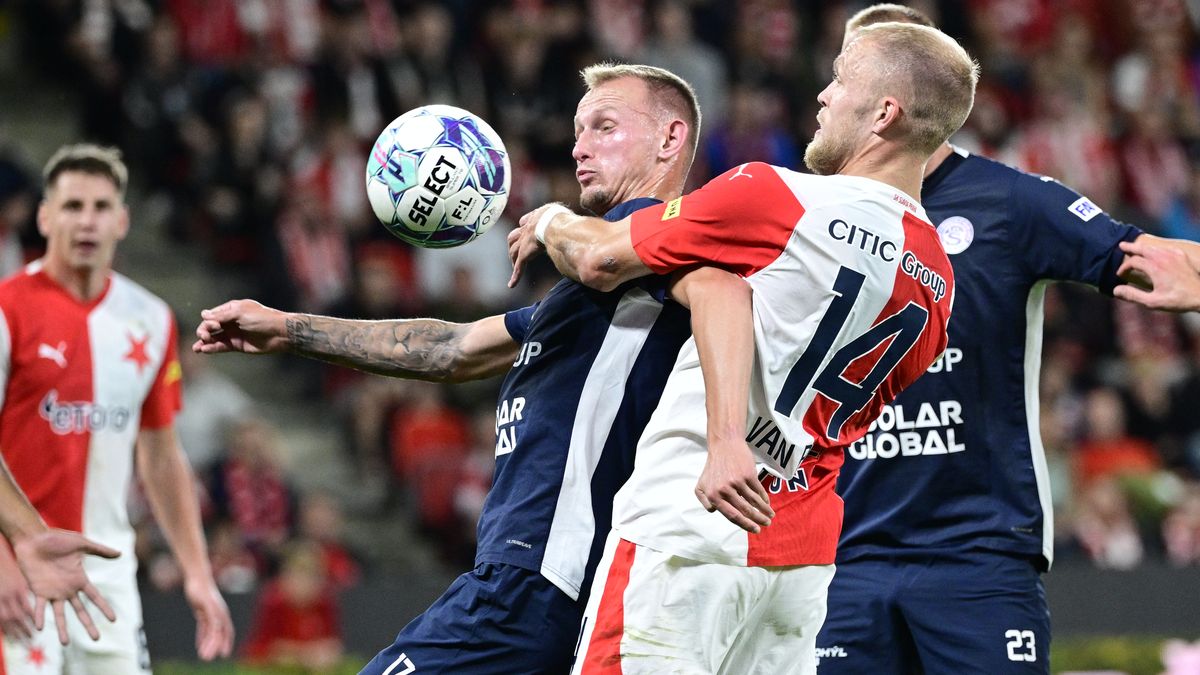 Trenére, půjdu do toho! Jak Slavia přicházela o hráče a skládala základní sestavu?