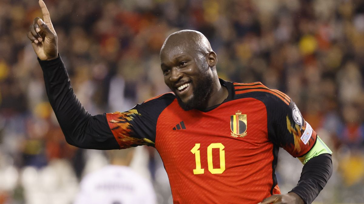 Divoký večer v Belgii. Fiasko s hymnou následoval rekordní Lukaku
