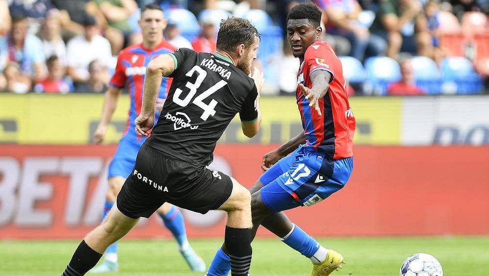 Plzeň: nejhorší porážka za dva a půl roku, navíc přišla o Durosinmiho! Je podezření na vazy v koleně, hrozí se Koubek