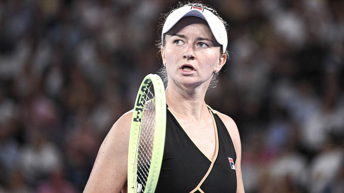 TENIS ONLINE: Pikantní souboj o semifinále, Krejčíková bojuje s ruskou hvězdou