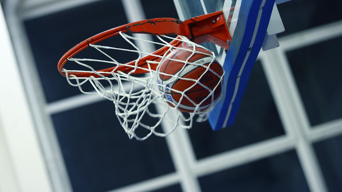 Sedmnáctiletý basketbalový talent Smažák podepsal smlouvu s Frankfurtem