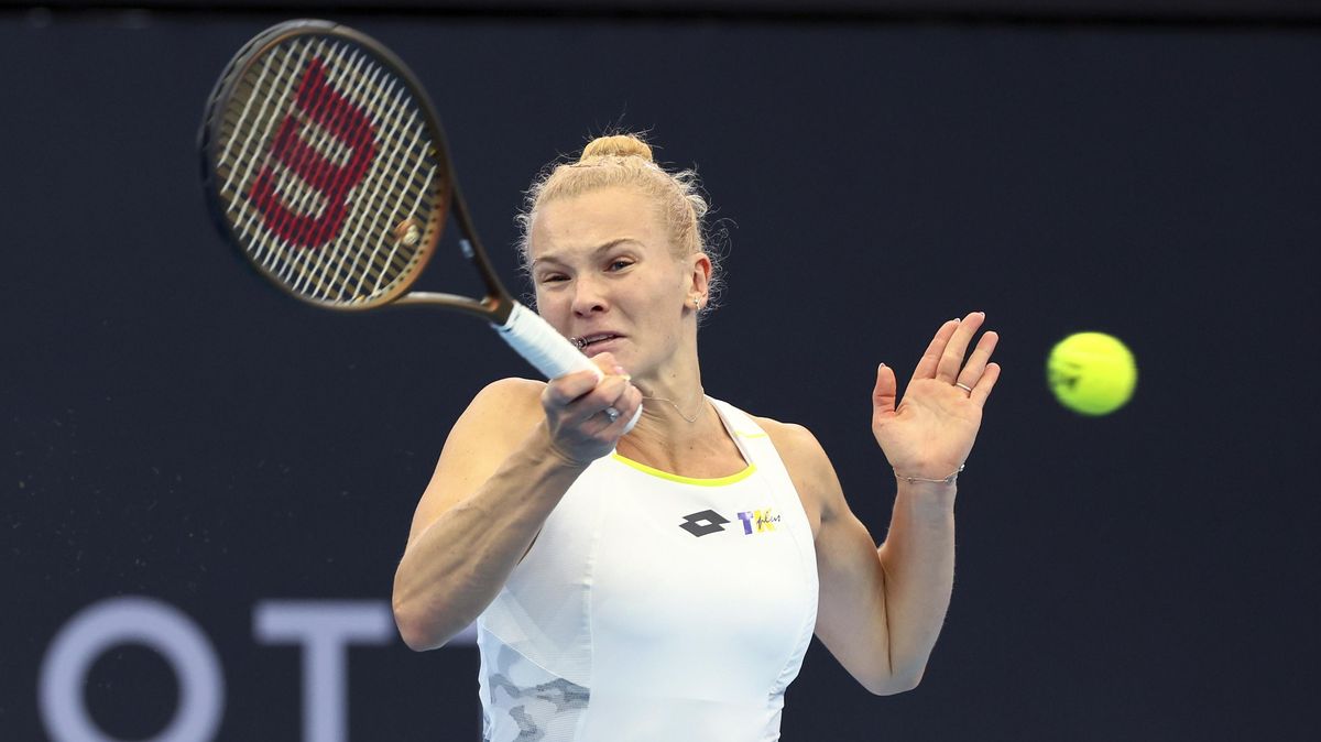 Siniaková smetla v českém derby Plíškovou, slaví i Bouzková