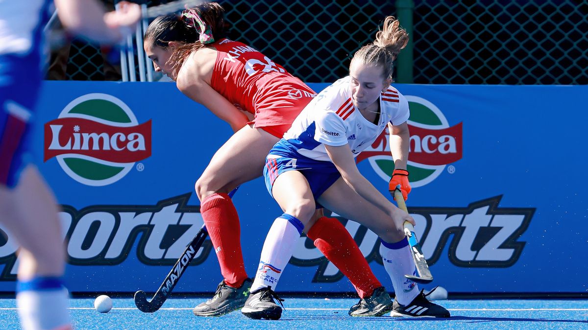 Pozemkářky obhájily na halovém MS bronz, Německo porazily na penalty